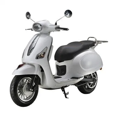 Skuter motorower o pojemności 125 cm3